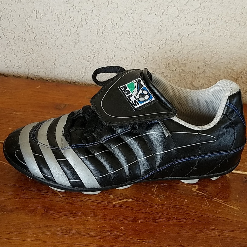 ADIDAS Soccer Cleats Sneakers 3 Youth
